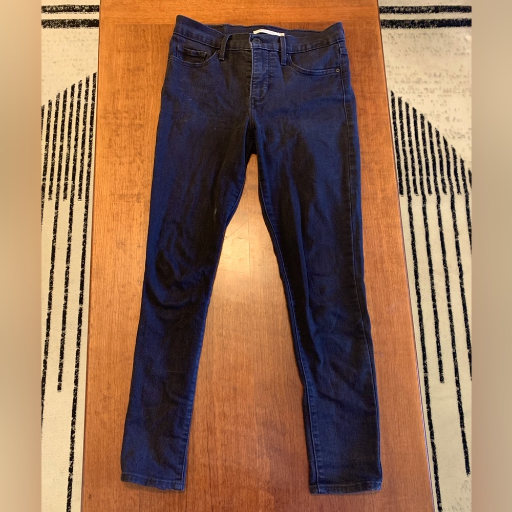 Black Levi skinny jeans